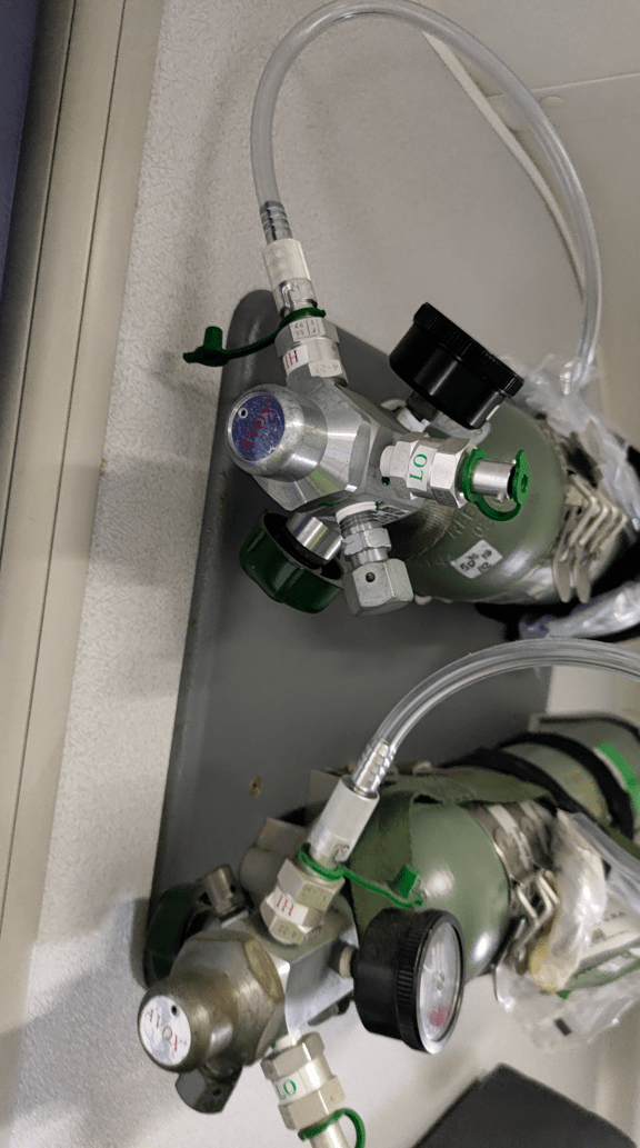 便携式氧气瓶与面罩为什么要连接是否可以缺失如何使用怎么连接谁需要