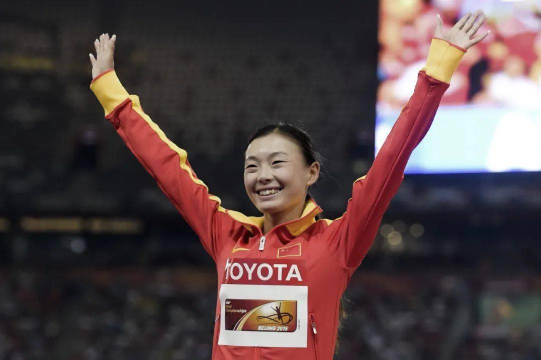 递补获得伦敦奥运会铜牌的吕秀芝(图源:视觉中国)来源:央视新闻