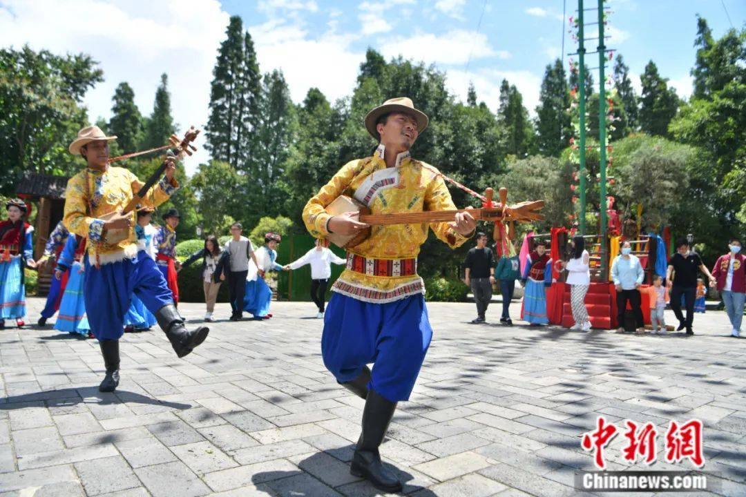 传统|东西问丨英国音乐人夏天：中国民族音乐为何受世界喜爱？