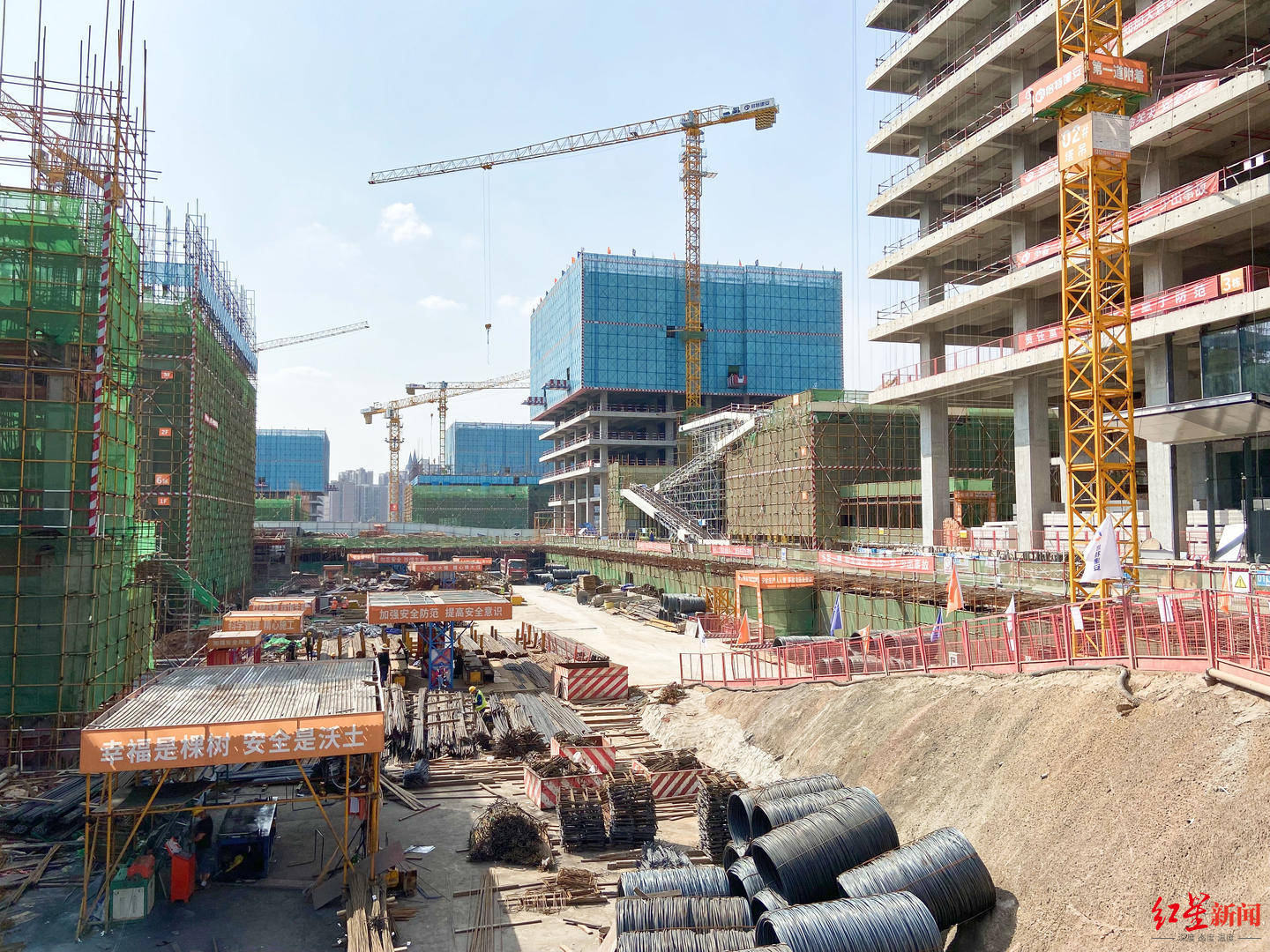 迈向高质量发展丨百亿规模产值！AI创新中心二期今年12月将部分完工