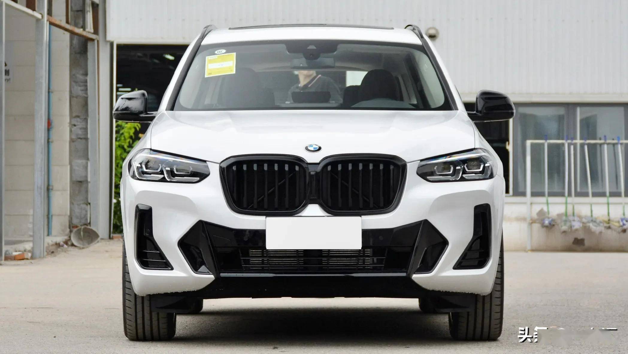 2022款宝马x3xdrive30i领先型m曜夜套装是否更招年轻人喜欢