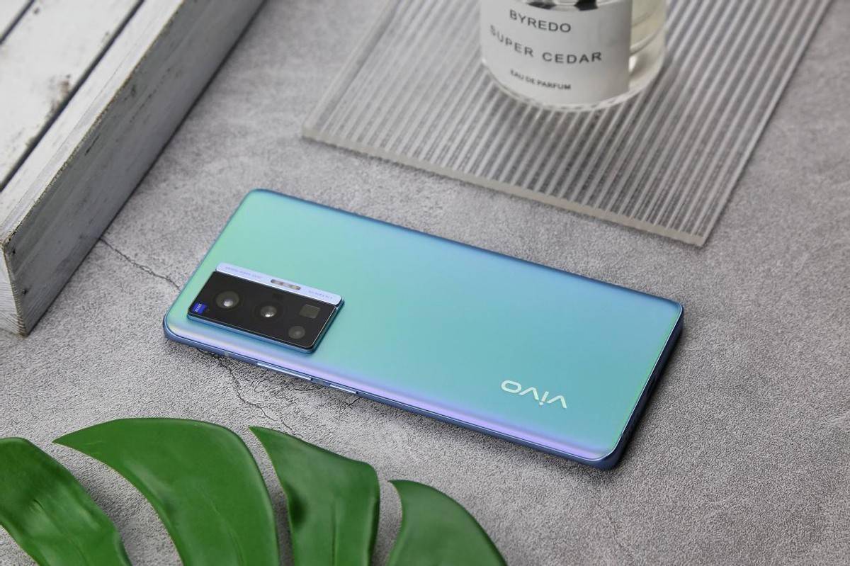 骁龙888 plus旗舰纷纷退场,60倍超级变焦!现已降700_vivo_pro_nm