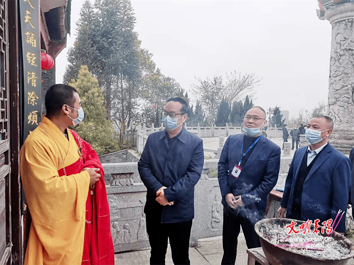 郭兴中扎实推动疫情防控措施落实落细落地