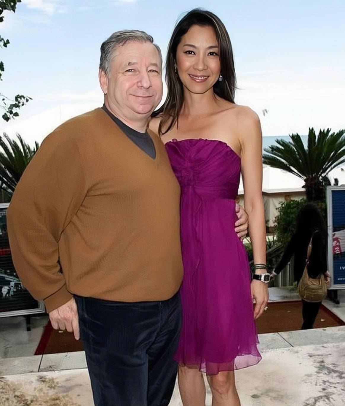 晒素颜照略显疲惫,疑为宣传新电影中招_社交_媒体_潘迪生