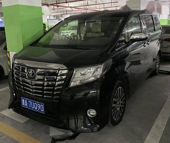 贵c00000宾利慕尚,起拍价176万元,车主有6辆保时捷