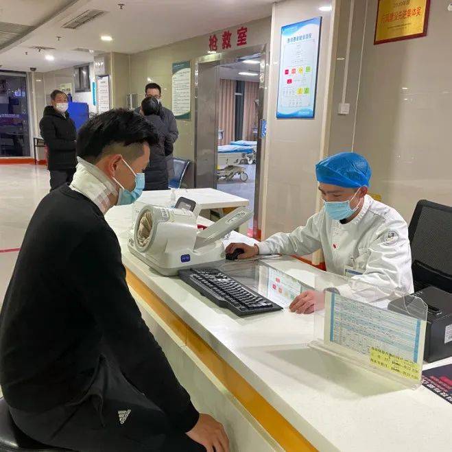 这名护士厉害了!自主开发智能化预检“分诊系统”_急诊_患者_周代