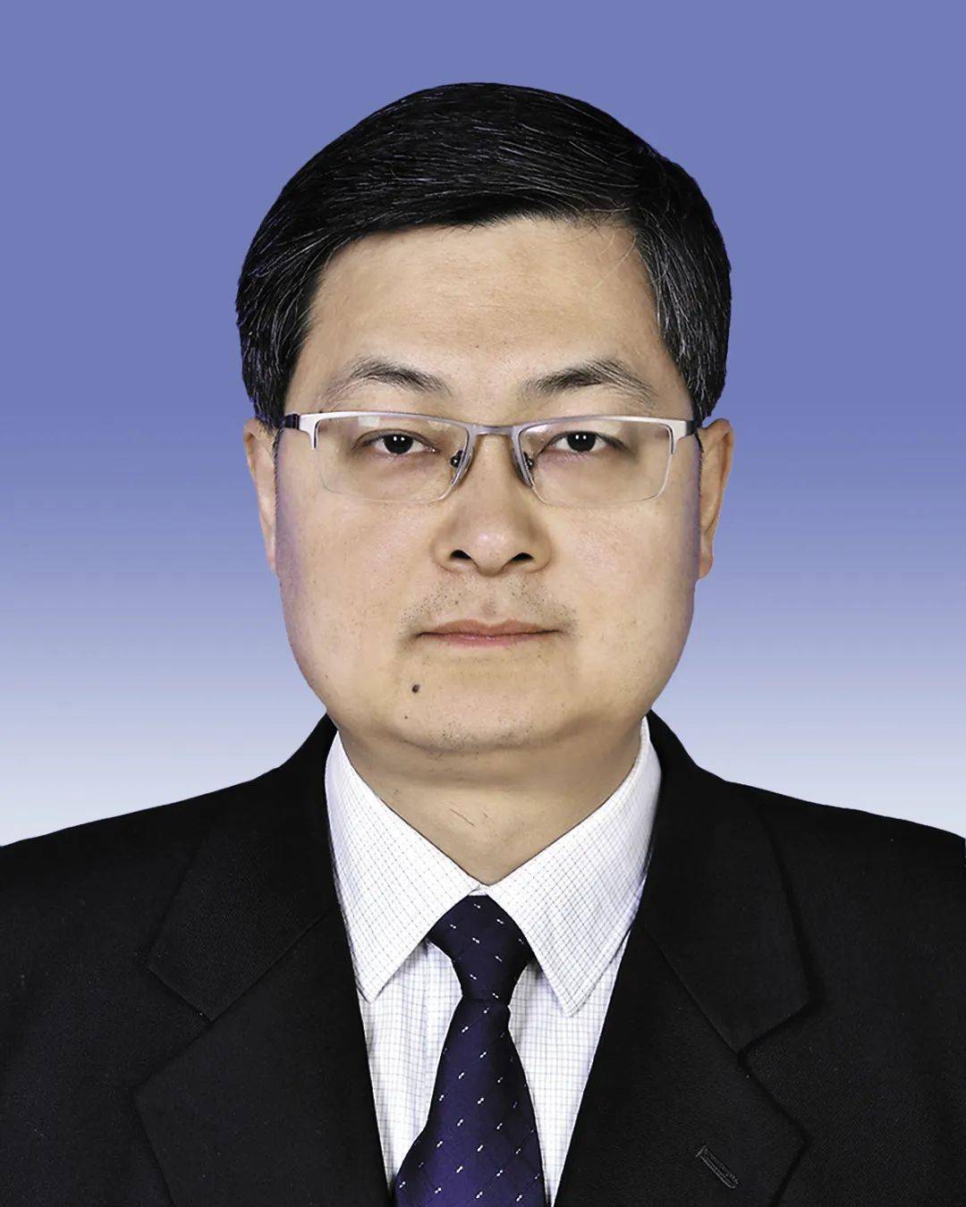 张胜利男,汉族,1968年2月生,研究生,中共党员,当选为榆林市委书记