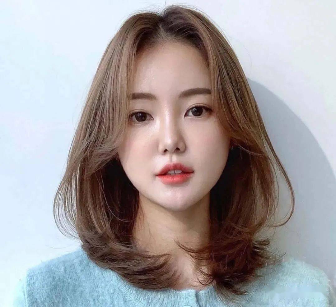 发型的效果是却有着同的瘦脸效果.