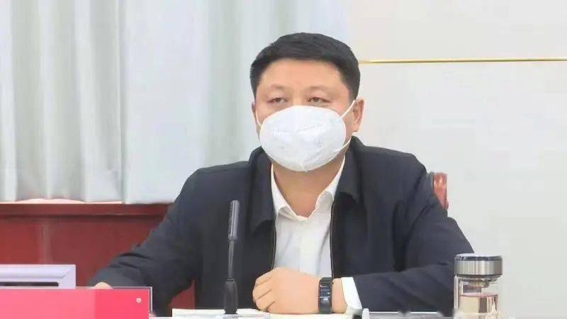 县长张军辉主持召开全县疫情防控补短板提能力工作会