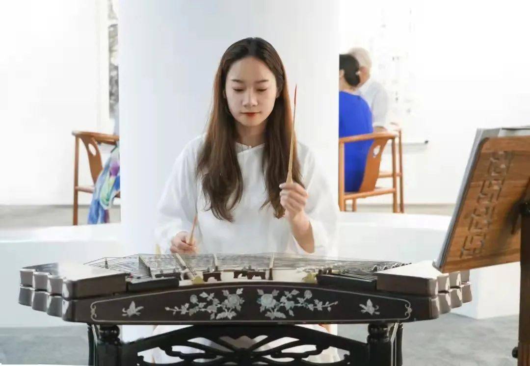 扬琴圈的各位老师,同学们大家好!