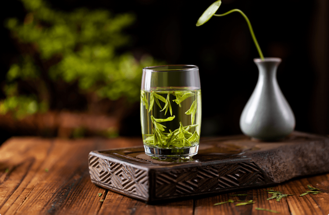 核心产区明前头采:居家的日子,也要实现「西湖龙井」自由_cm-_茶叶