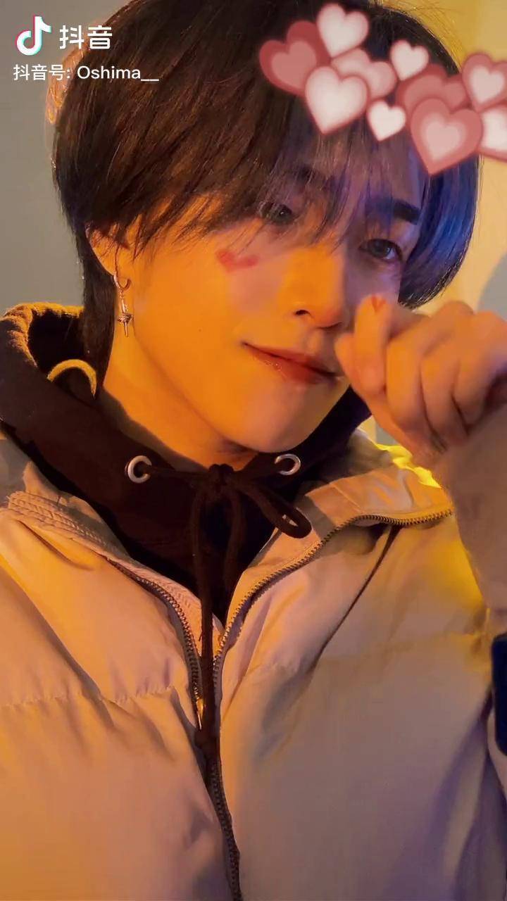 这个特效不能关掉妆容我可不是他090909我说了no手势舞