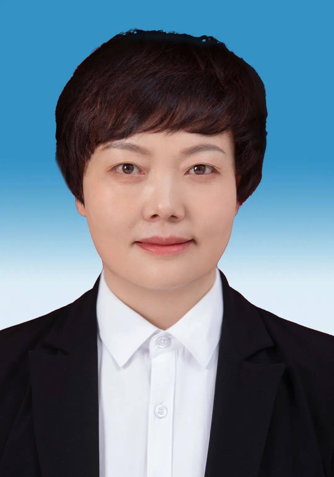 1965年8月生,大学,中共党员,现任安康市人大常委会党组成员,秘书长