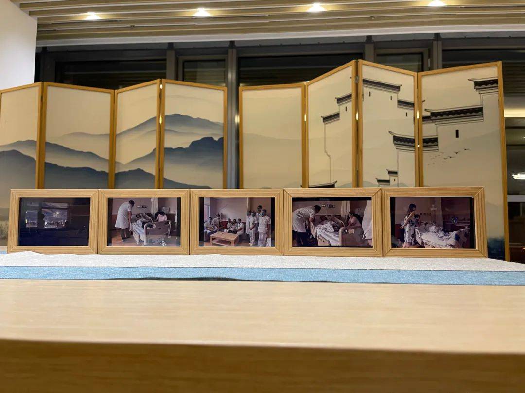 3月18日上午11点半,在北京清华长庚医院的"往生室",一场遗体告别仪式