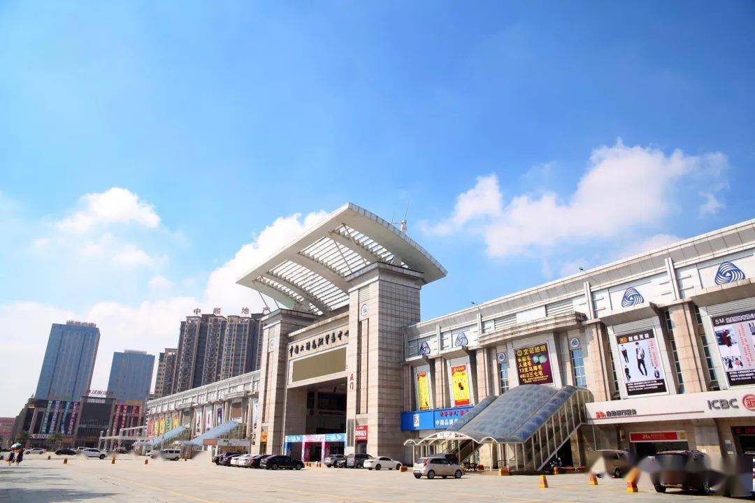 中国·大朗毛织贸易中心是广东省乃至华南地区规模大,档次高,配套设施