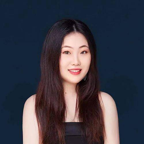 家中央音乐学院艺术指导李真维也纳音乐与艺术大学钢琴硕士林容宇旅德