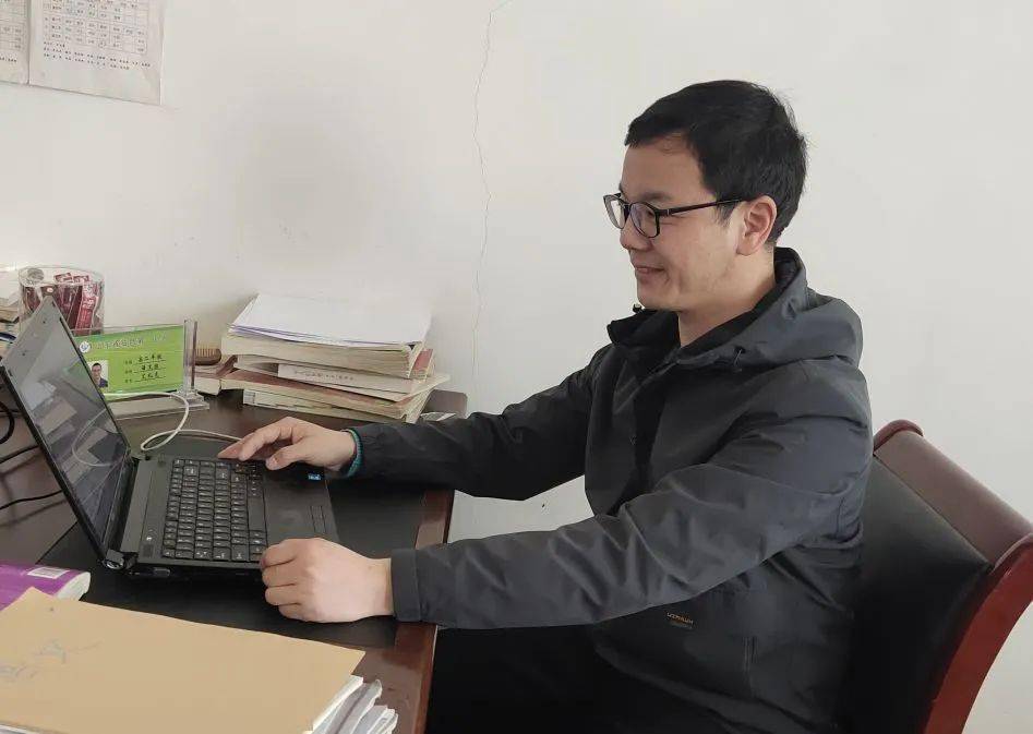 微展览艾礼虎模糊的力量阿q正传边城的非确定性表达对写作的启示