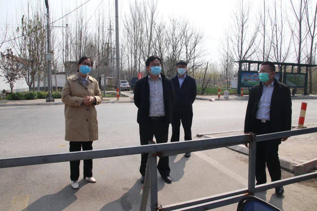 三十里铺村,南李庄村,南郑楼村等村进行现场督查,听取了康驿镇开展