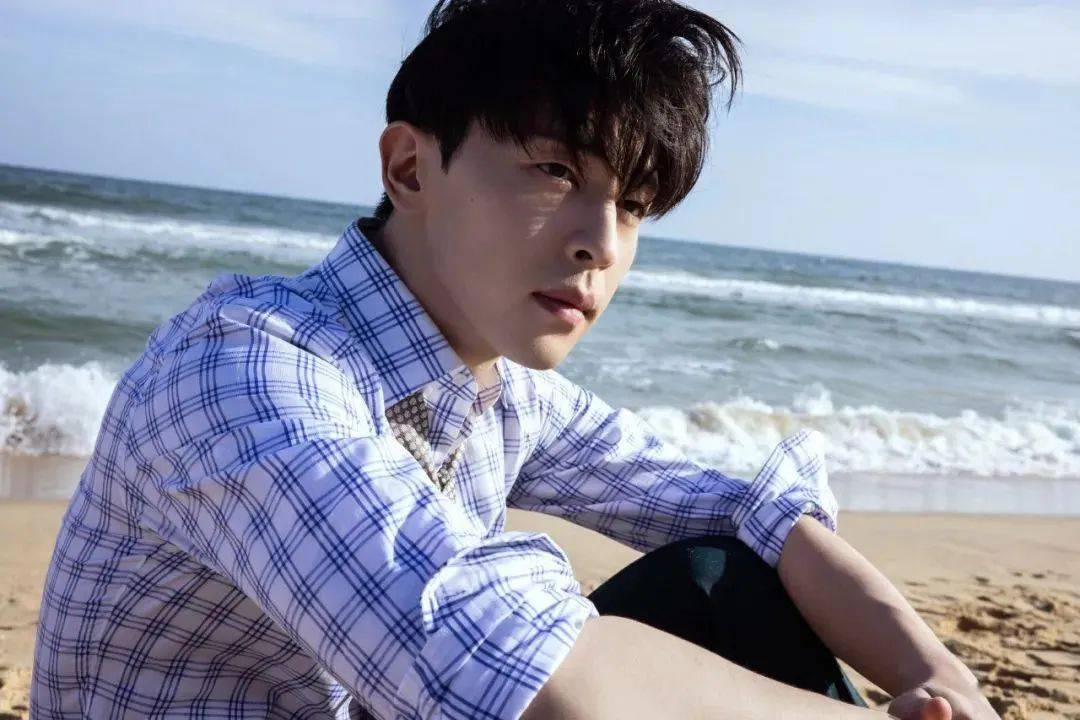 邓伦海外复出?孙俪吃老本?某男星pua妻子? 小扒问答回复