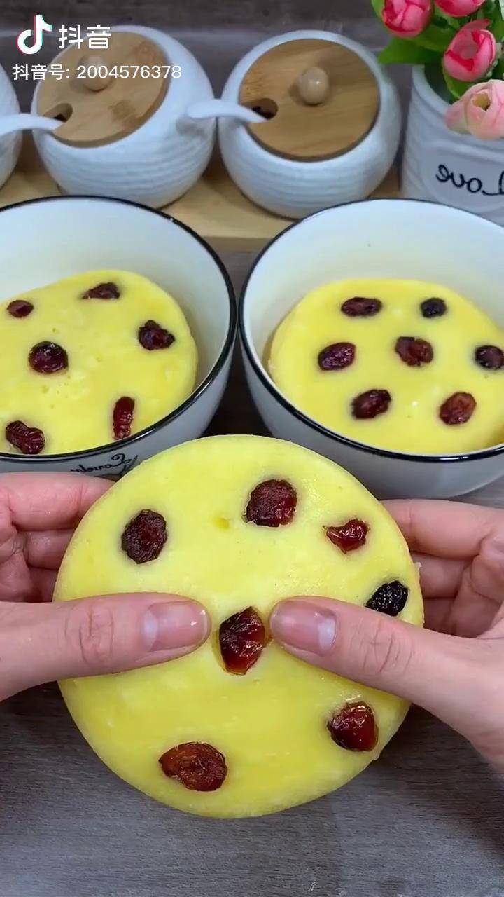 红枣小碗蒸蛋糕在家做美食美食教程花样面食蒸蛋糕
