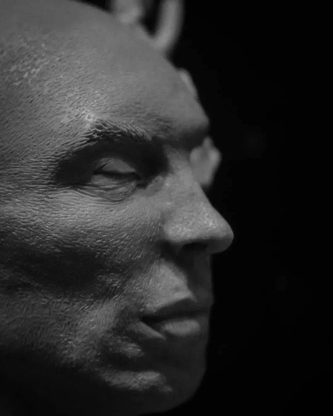 男人体雕塑的力量感bijan