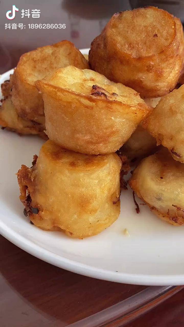 刚做好的油煎果外酥里嫩太香了在家就能做快学起来吧儿时的回忆民间