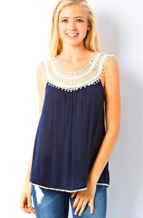 钩布结合的服饰另一种衣着的风景线