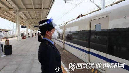 清明假最后一天 中国铁路西安局汉中车务段恢复加开17趟列车