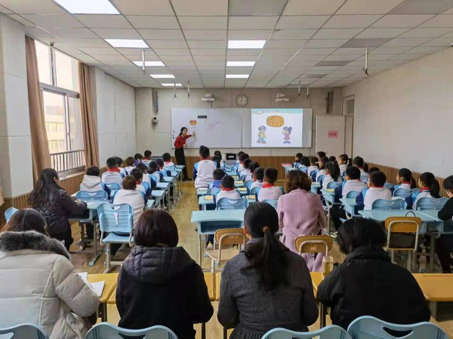 乡村教育者手记刘苗苗一名青年教师的成长故事