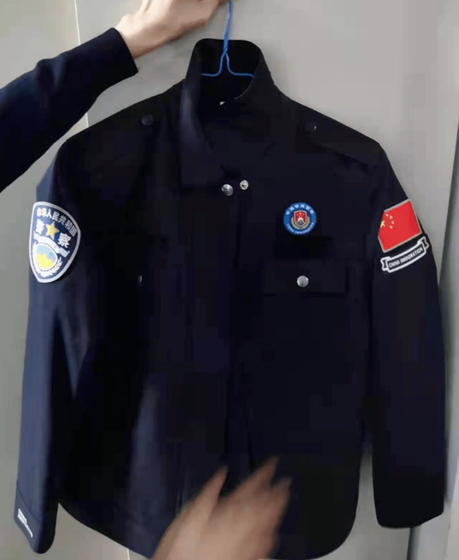 警察新款执勤服图片