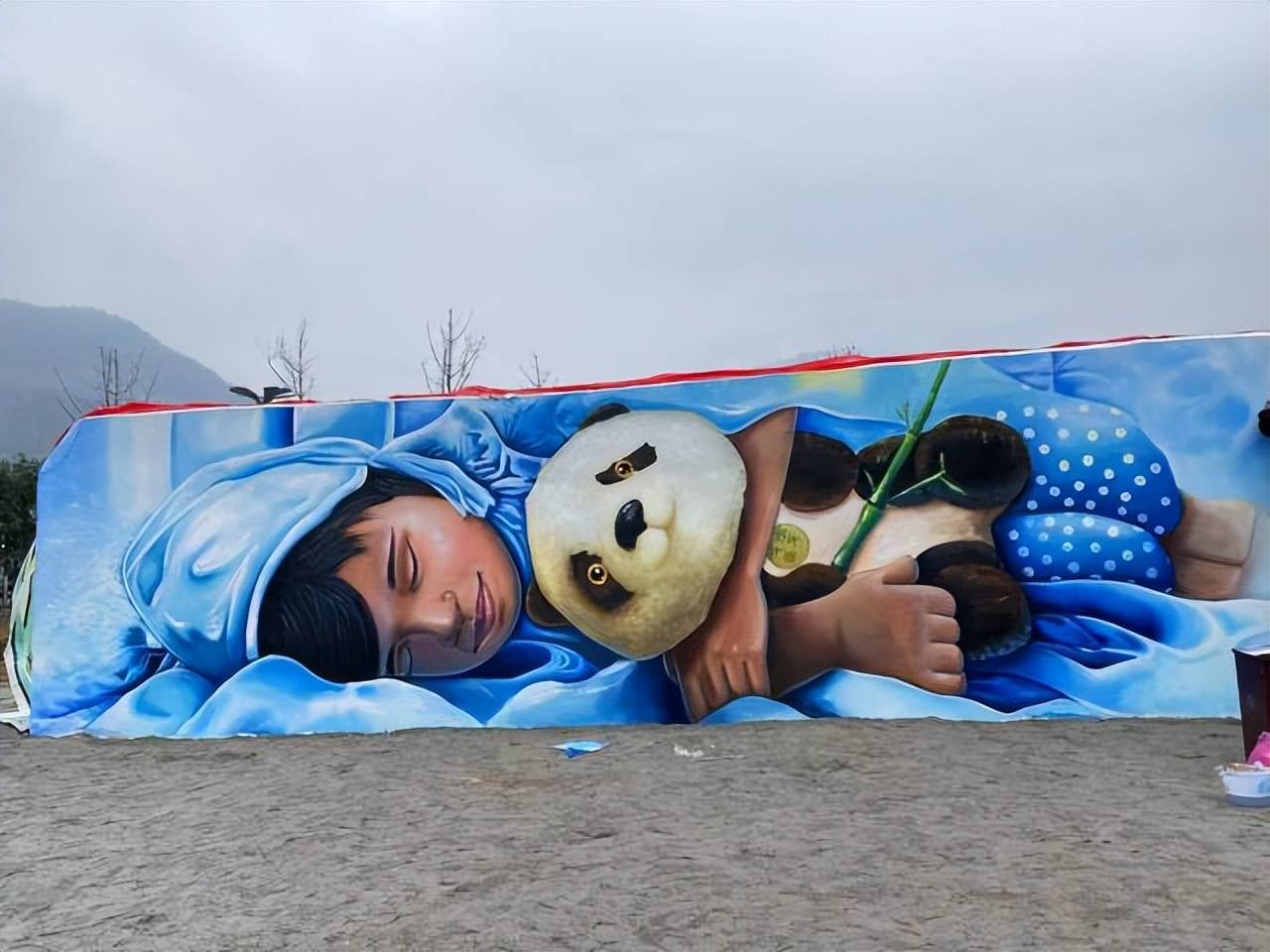 其创作的大型壁画《童话竹宝》被北京冬奥会动画宣传片使用