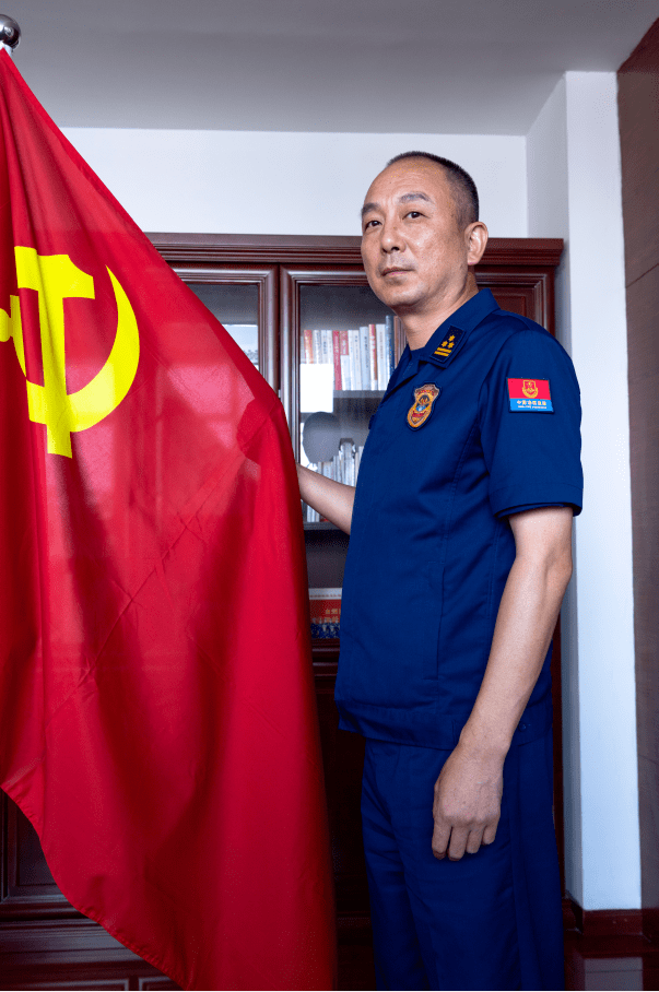 王劲峰,市人大代表,合肥市消防救援支队支队长:关注消防安全,学习消防