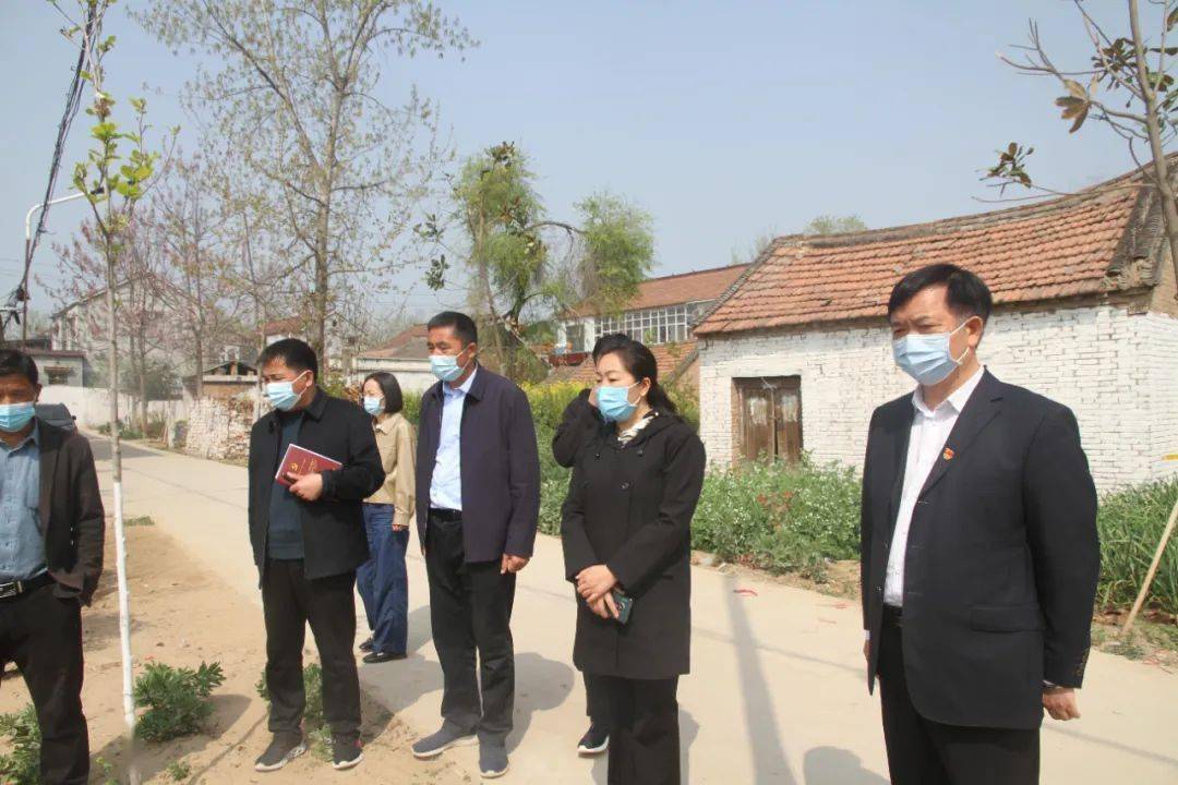 柘城县交通运输局县领导蒋云兰孙文涛到安平镇督导人居环境整治疫情