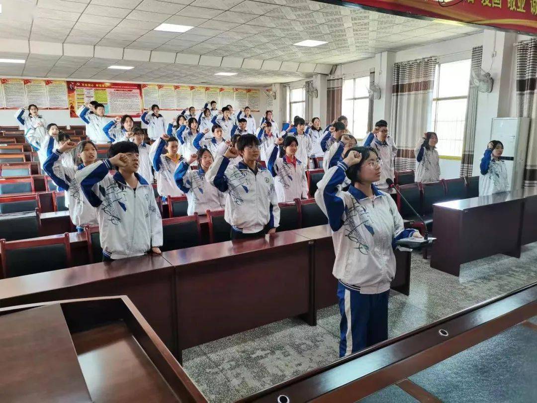 常宁市松柏中学开展喜迎党的二十大庆祝建团一百周年主题教育活动
