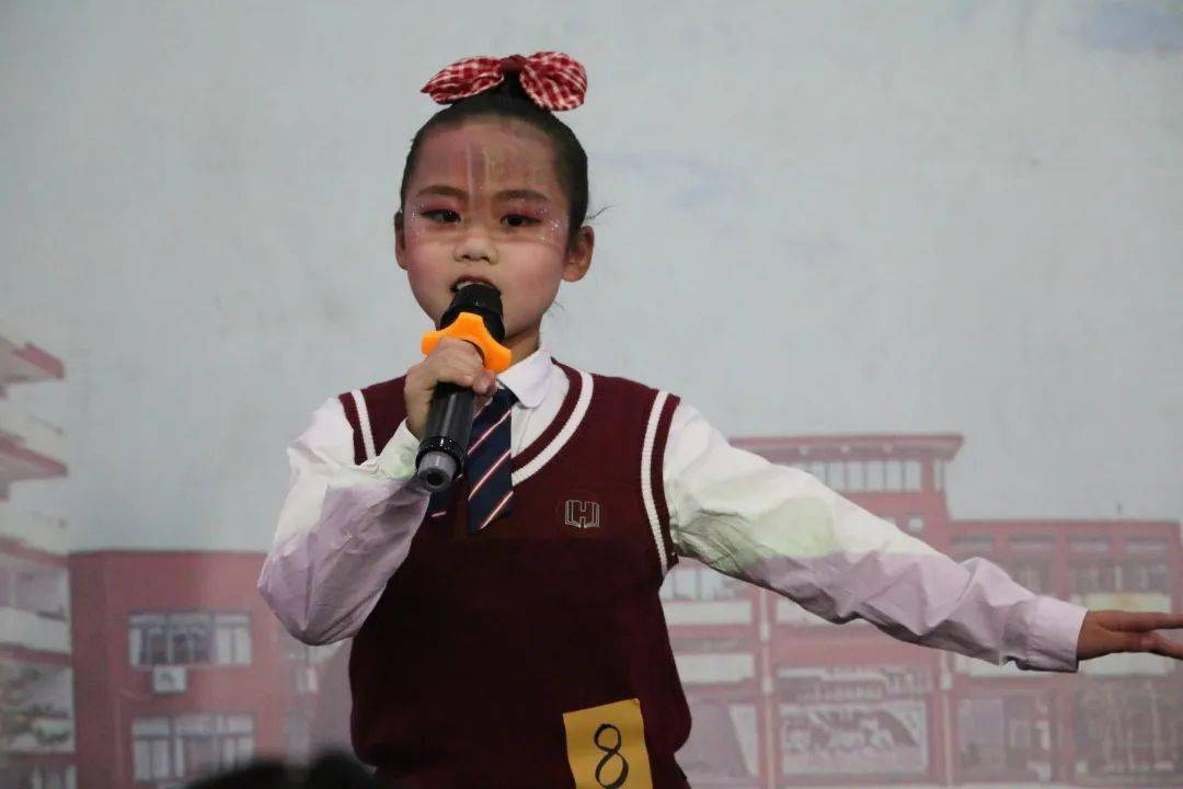 檀枫小学举行"第八届艺术节声乐小明星"比赛