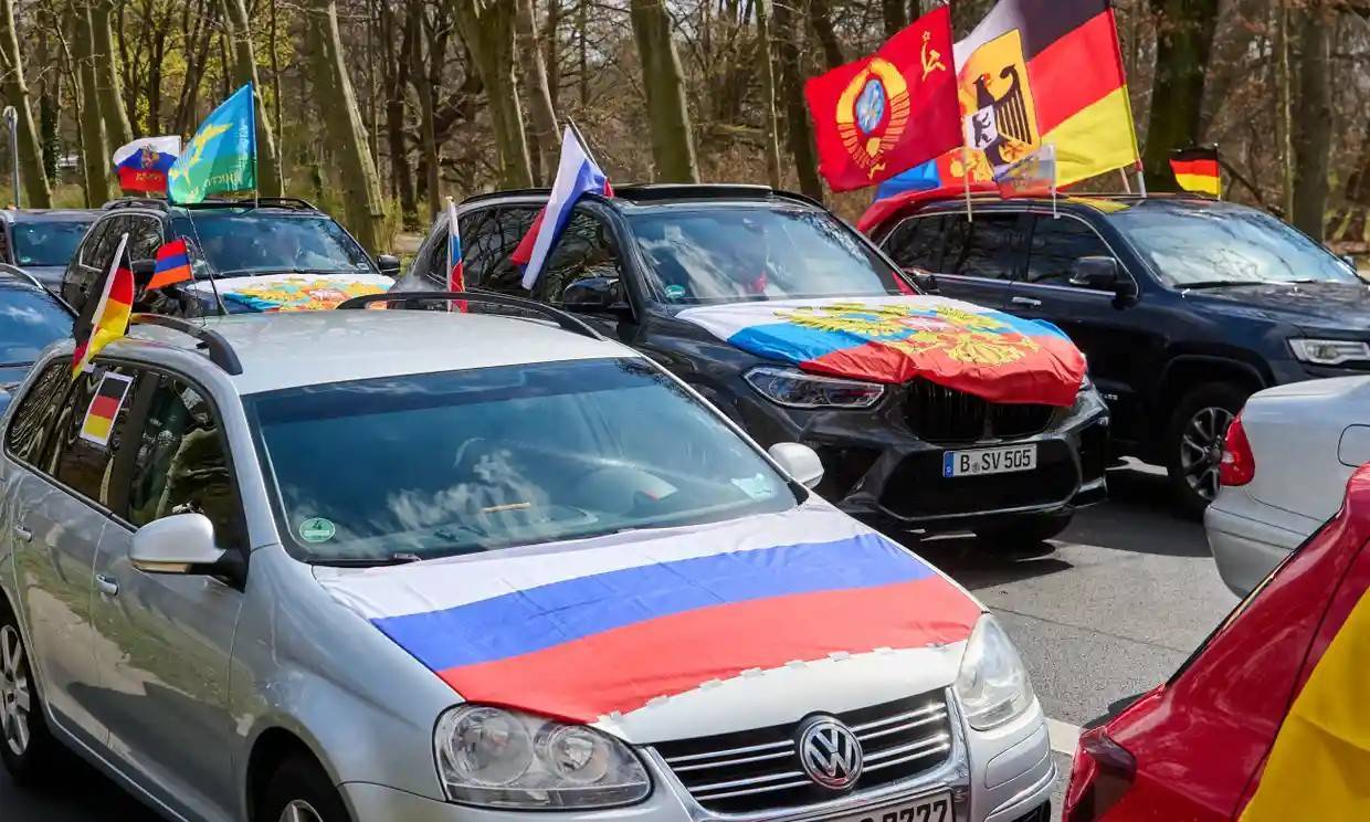 乌大使质问柏林市长：街上飘俄国旗，怎么能忍？