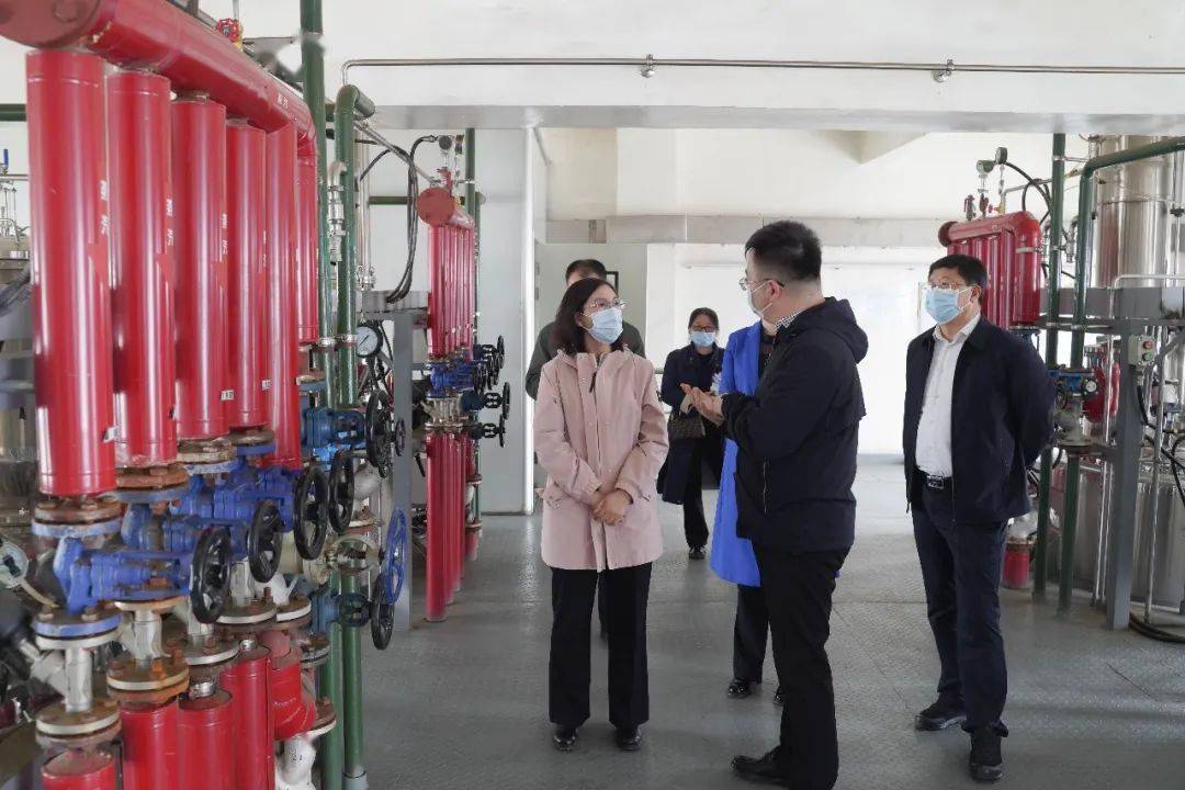 67副市长周艳春来辉南县调研