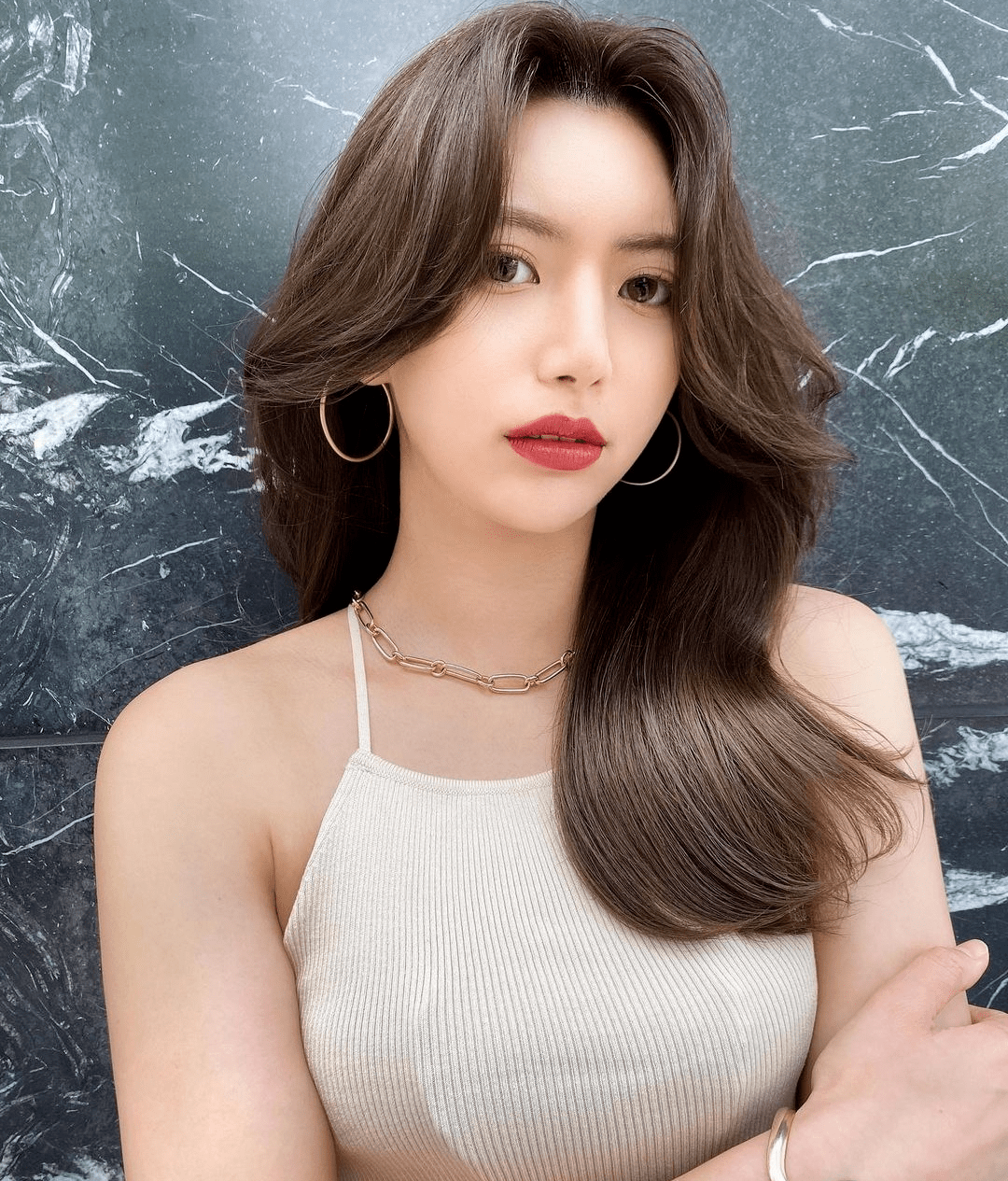 女人味职场发型