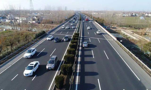 s75侯平高速侯运段:因疫情防控,东镇入口封闭!