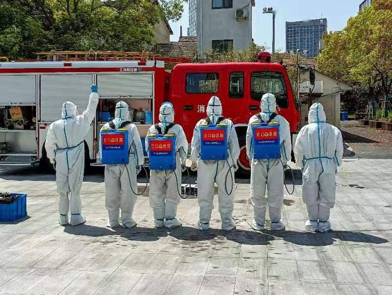 战疫图集 历时3小时 烈日下虹口消防完成超00平方米涉疫环境消杀 工作 任务 消毒剂