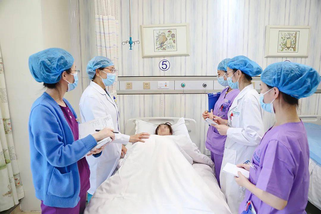 莲池医院妇科专家王燕杰专访每年上千台妇科大手术一干就是30年