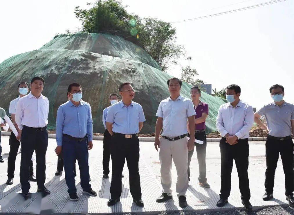 陈腾达深入项目建设一线现场办公协调解决工程建设问题