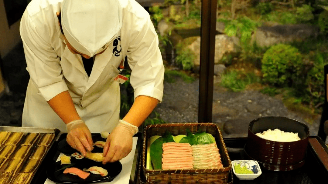 卷起属于自己的幸福传授日式料理的制作技巧现场专业寿司师傅手把手