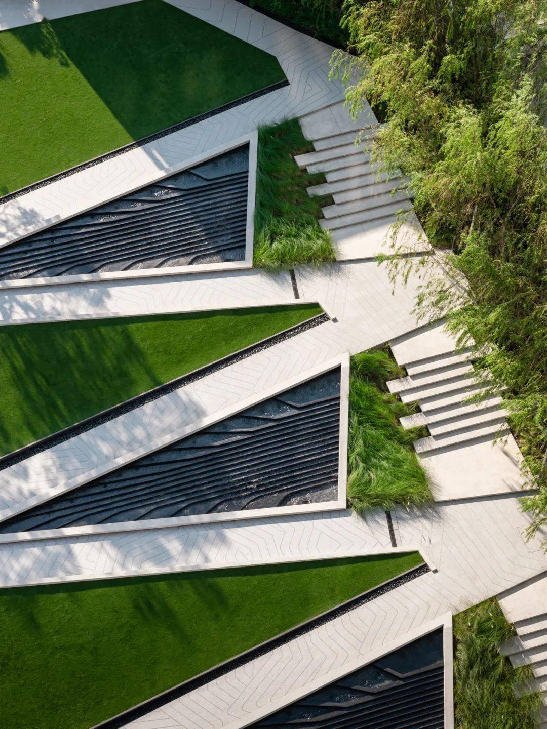 玩转景观高差 | 「台阶」遇上叠水叠瀑 玩出新层次