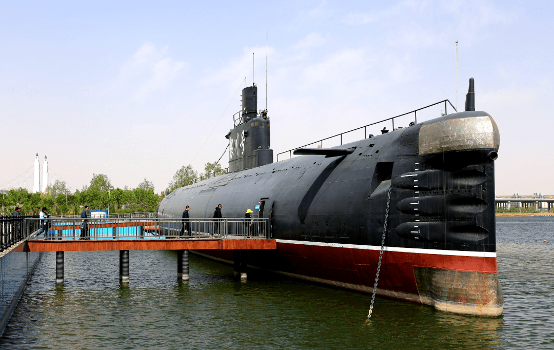 358号潜艇图片
