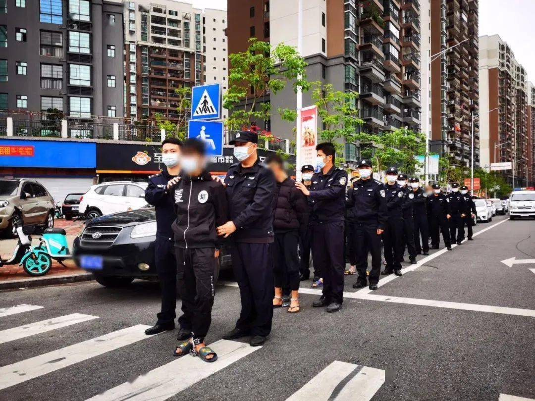 玉林两伙人玩电动车结怨凌晨约架造成一人受伤12人被抓