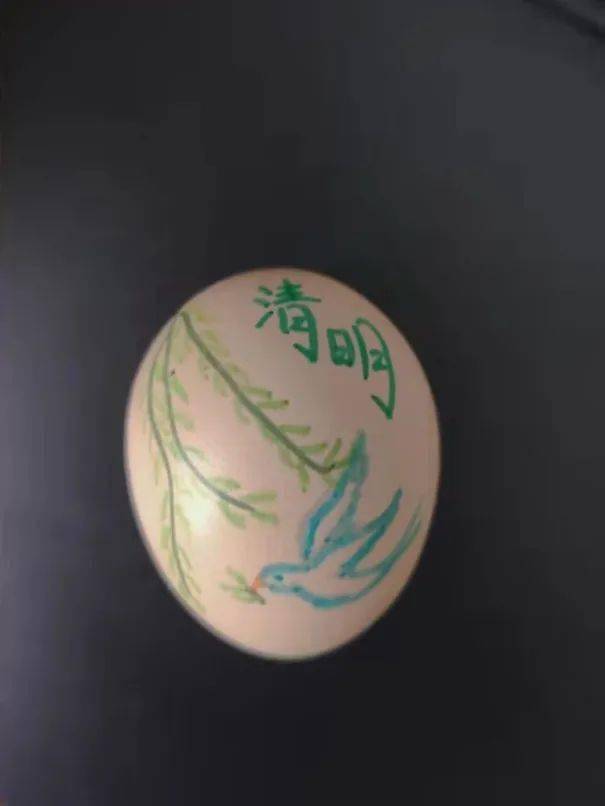 此次活动结合清明节的传统习俗,以手绘彩蛋为主题,通过绘画,激发了
