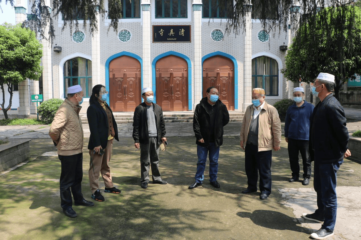 省民宗委刘鸿伏一行到市伊协督查疫情防控工作和"斋月"慰问