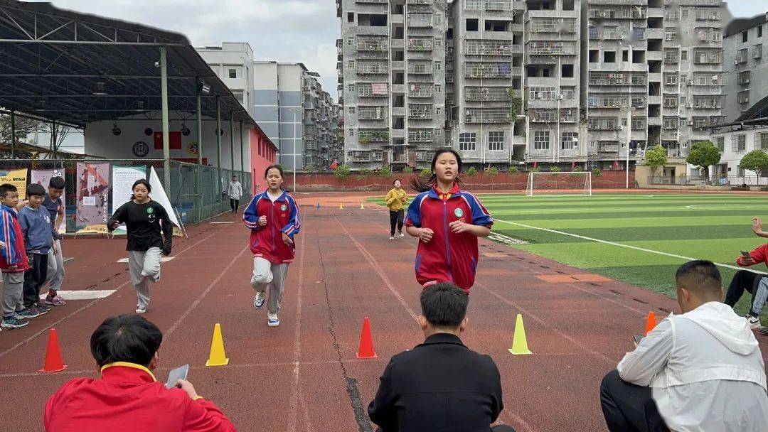 跨界跨项选材区县行:云阳县红狮中学,开州区龙英文武学校_重庆_许钦