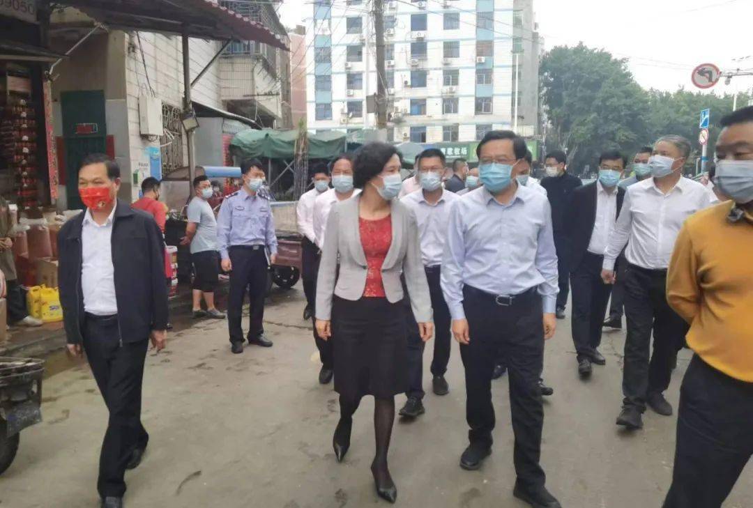 陈惠黔带领市直有关部门负责人及部分督导组成员深入城厢区凤凰山街道